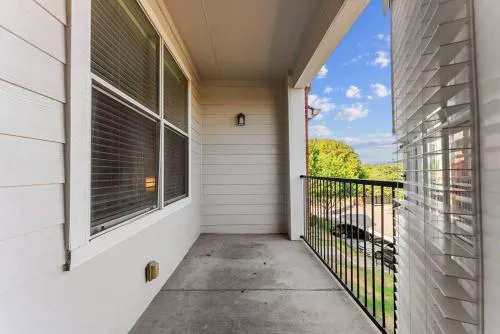 Modern Style Cozy APT W/ Fast Wi-Fi Near Down Town McKinney hotel detail image 4