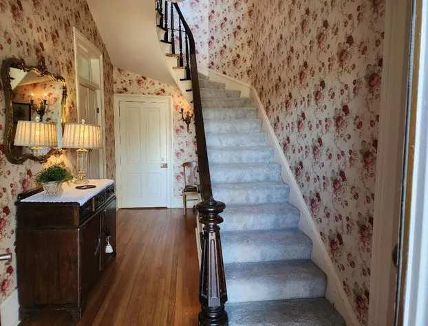 Somerset Suite hotel detail image 3