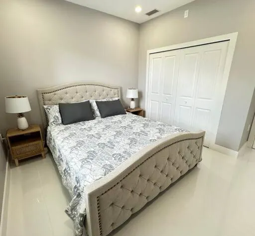 Discover Your Paradise Retreat in Naples hotel detail image 4