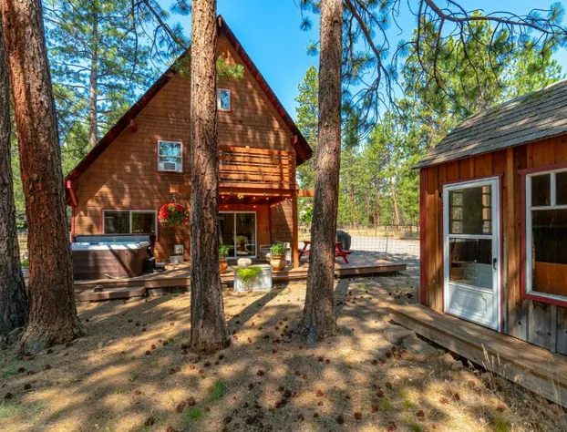 Juniper and Pine - A High Desert Lodge hotel detail image 1