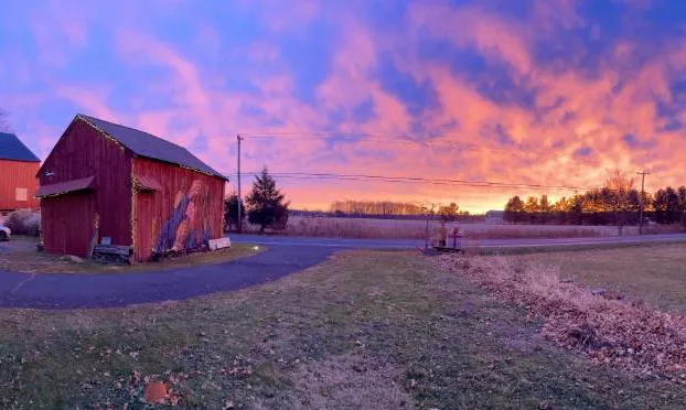 Galvanized America Inn & Art Gallery hotel detail image 4