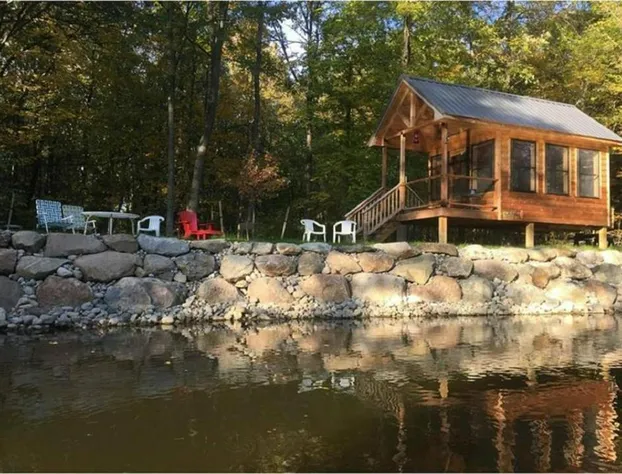 Acorn Lodge Private Riverfront & Trails hotel detail image 4