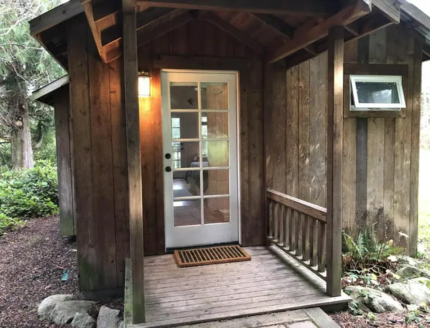 Lopez Farm Cottages & Tent Camping hotel detail image 4