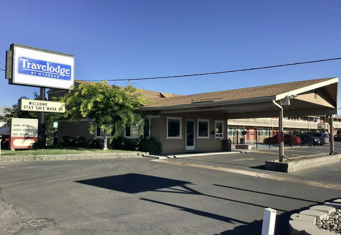 SilverStone Lite hotel hero