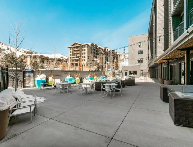 Yotelpad by All Seasons Resort Lodging hotel detail image 3