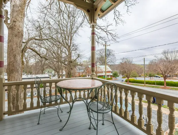 Summit Street Inns hotel detail image 2