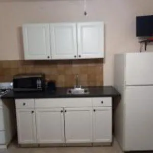 Hallandale Beach Motel with Free Parking and Full Kitchen ! No extra fees! Accepting CASH! hotel detail image 3