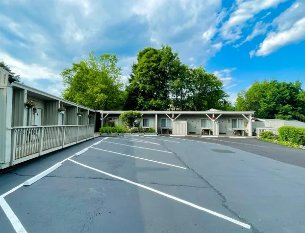 Waters Edge Lodge hotel detail image 3