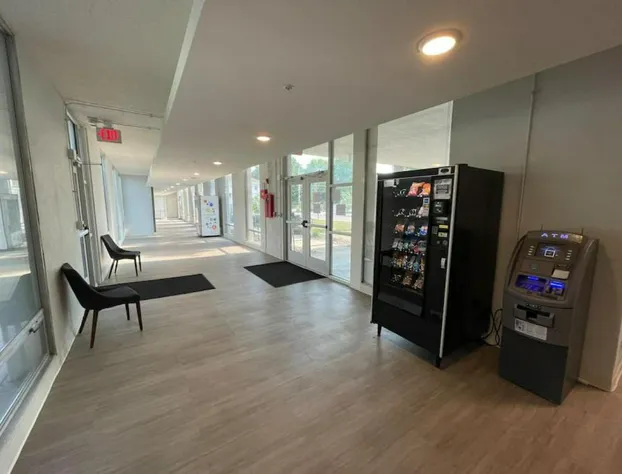 Cozy Resort Style Lodging Min From The Plaza 213 hotel detail image 2