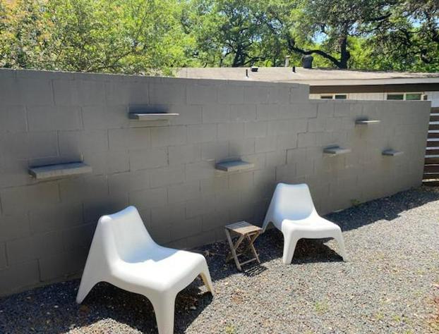 Walk to SoCo Stylish Mid Century Gem by Lodgewell hotel detail image 2