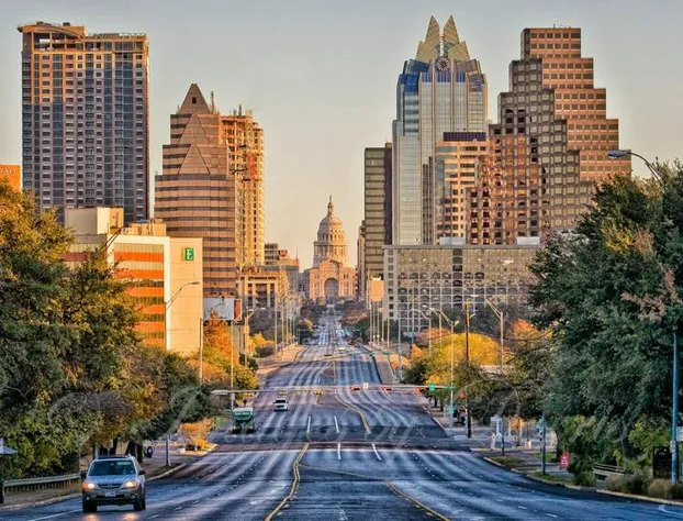 Walk to SoCo Stylish Mid Century Gem by Lodgewell hotel detail image 1