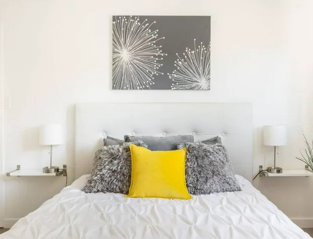 Walk to SoCo Stylish Mid Century Gem by Lodgewell hotel detail image 4