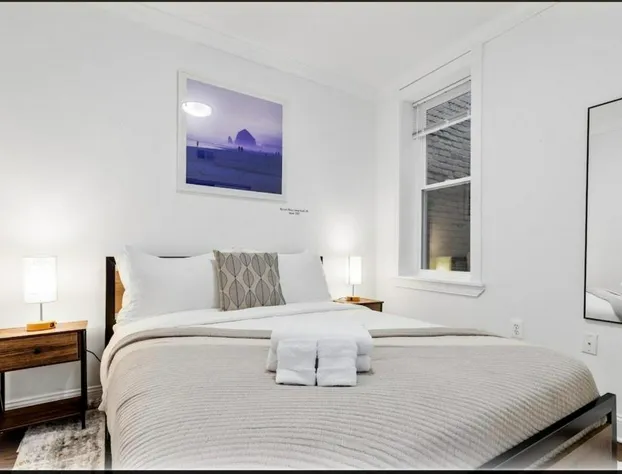 Entire Rowhome In Northwest Washington hotel detail image 2