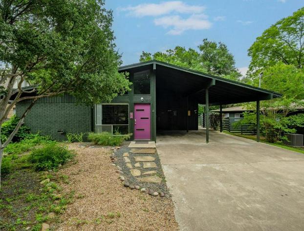 Sunny Mid Century Modern with Parking Patio and Fenced Yard by Lodgewell hotel detail image 2