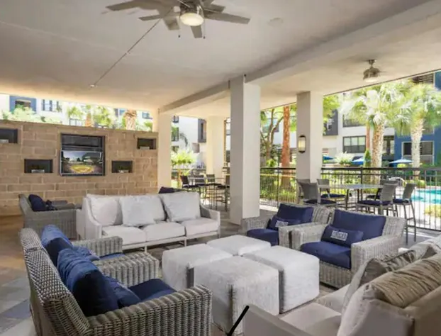 City living with a resort feel ! hotel detail image 1