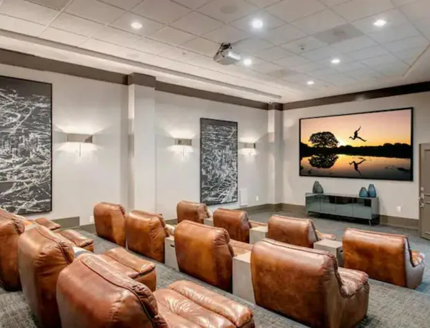 City living with a resort feel ! hotel detail image 2