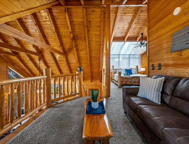 Grateful Gathering Lodge MTN View Hot Tub Games hotel detail image 3