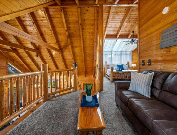 Grateful Gathering Lodge MTN View Hot Tub Games hotel detail image 3