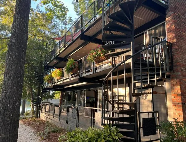 Revival Adventures micro resort hotel detail image 2