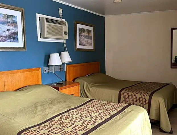 Four Oaks hotel detail image 1