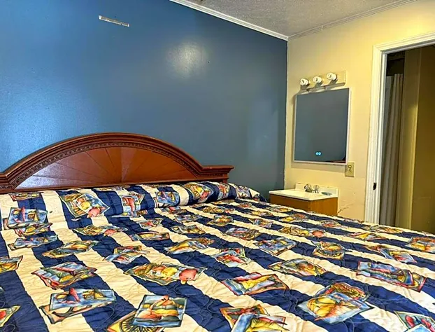 Four Oaks hotel detail image 2