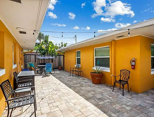 Upham Beach Inn - #2 Studio hotel detail image 4