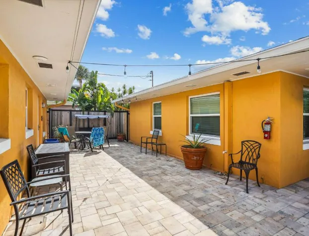 Upham Beach Inn - #7 1BR Suite hotel detail image 4