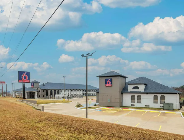 Studio 6 Suites Brenham, TX hotel detail image 2