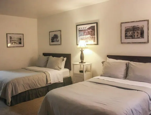 Mountain Creek Tavern hotel detail image 2