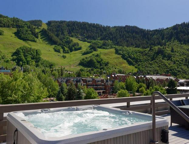 Independence Square 205 Stylish Hotel Room with AC Great Location in Aspen hotel detail image 1