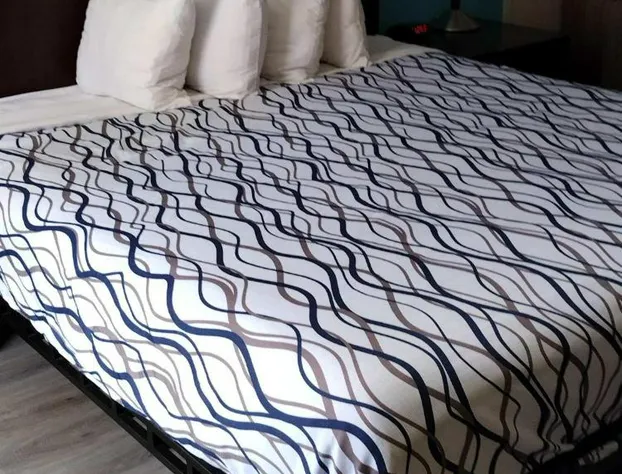 Magnolia Inn Extended Stay of Kingsland - New 2024 - Book a Kitchen Room - 12 Noon Check Out - Sleep In Late - Better Sleep - Ultra Sparkling - Pool open until until 4AM - Stay and Save Today - 24 Hour Front Desk - Premium Coffee Bar - Award Winning Inn hotel detail image 3