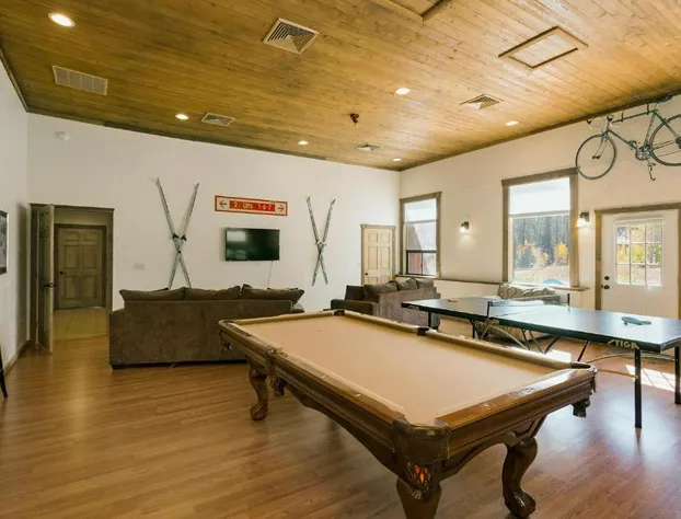 49617 HWY 550 Inn 3 Bed Listing hotel detail image 4