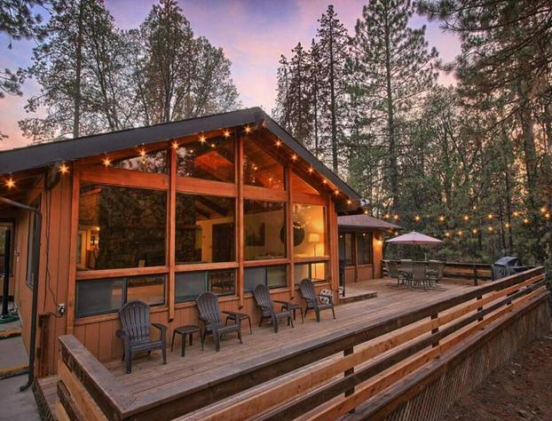 The Lodge at Uli Pines by BnB Yosemite hotel detail image 2