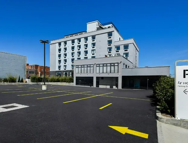 Ly New York Hotel hotel detail image 1