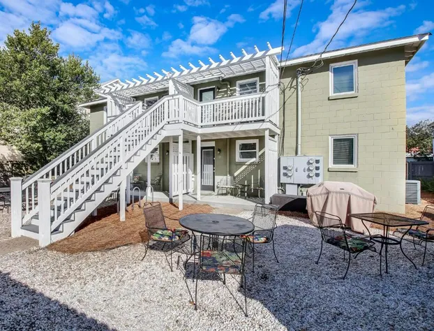 Evergreen Inn Unit B hotel detail image 1