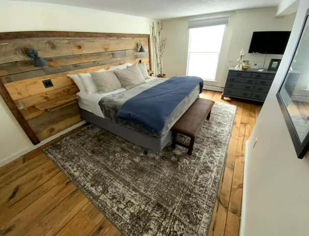 Farm Road Estate - Inn Room 2 hotel detail image 2