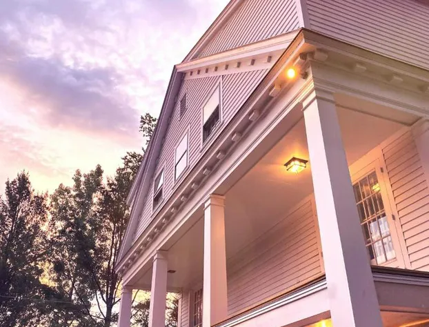 Farm Road Estate - Inn Room 9 hotel detail image 2