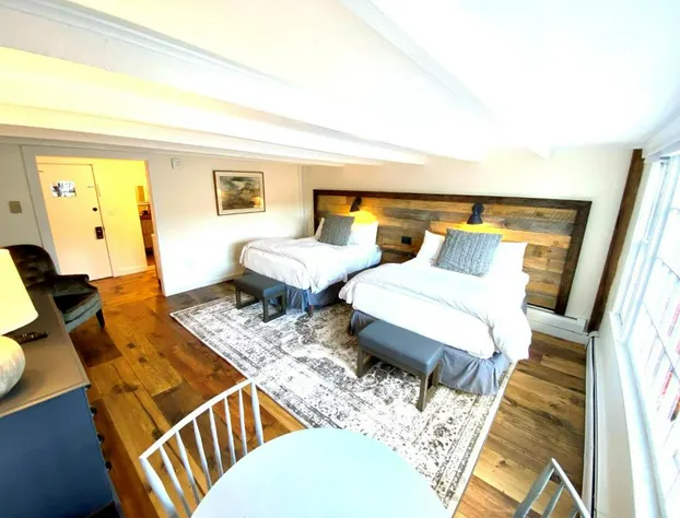 Farm Road Estate - Inn Room 4 hotel detail image 2