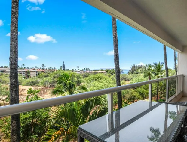 K B M Resorts Maui Banyan MBY-H413 NEW Remodeled 1B MB retreat with AC hotel detail image 2