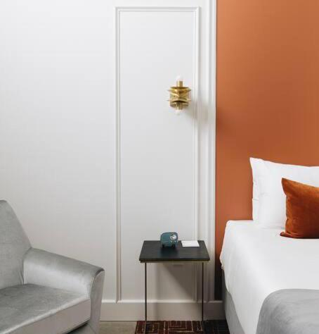 Everett Suite 208 at The Bellwether Hotel hotel detail image 3