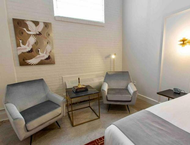 Everett Suite 208 at The Bellwether Hotel hotel detail image 4