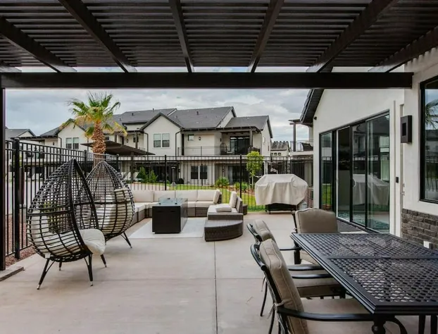 Ocotillo 24 Sleeps 16 Beautiful New Home Near Resort Splash Pad Views Resort Amenities hotel detail image 1