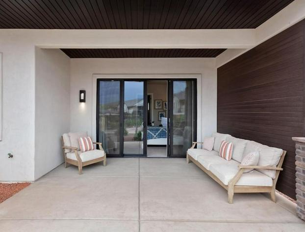 Ocotillo 24 Sleeps 16 Beautiful New Home Near Resort Splash Pad Views Resort Amenities hotel detail image 4