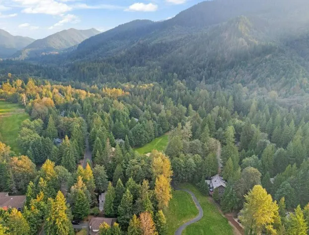 Lazy Bear Lodge hotel detail image 3