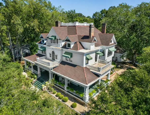 Ross Mansion Bed & Breakfast and Events hotel detail image 1