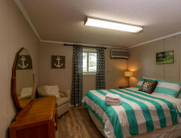 Cedar Oaks Lakeside Resort hotel detail image 4