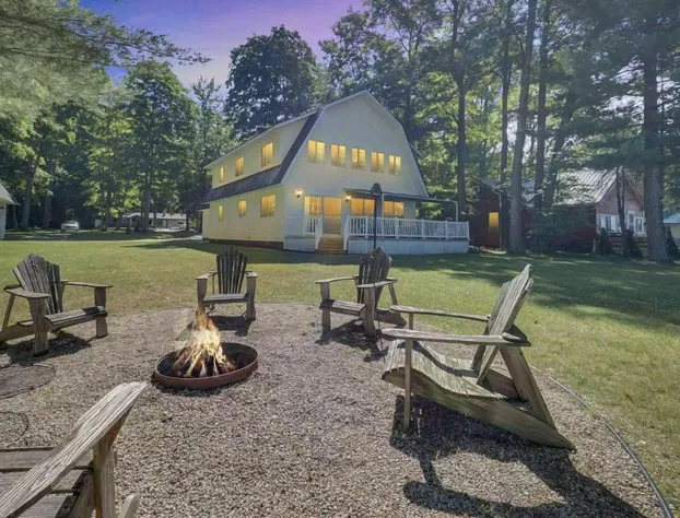 Lake Manistee Lodge Ski & Snowmobile Hideout hotel detail image 2