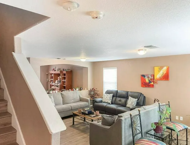 Big & cozy family home in NW SA hotel detail image 1