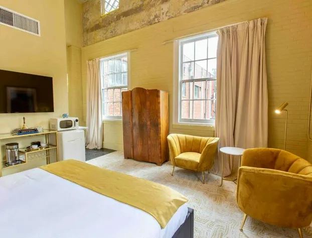 The Golden Hour Suite 201 at The Bellwether Hotel hotel detail image 2