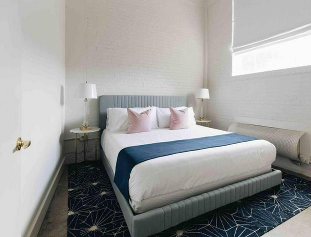 Edgeland Deluxe Suite 210 at The Bellwether Hotel hotel detail image 3